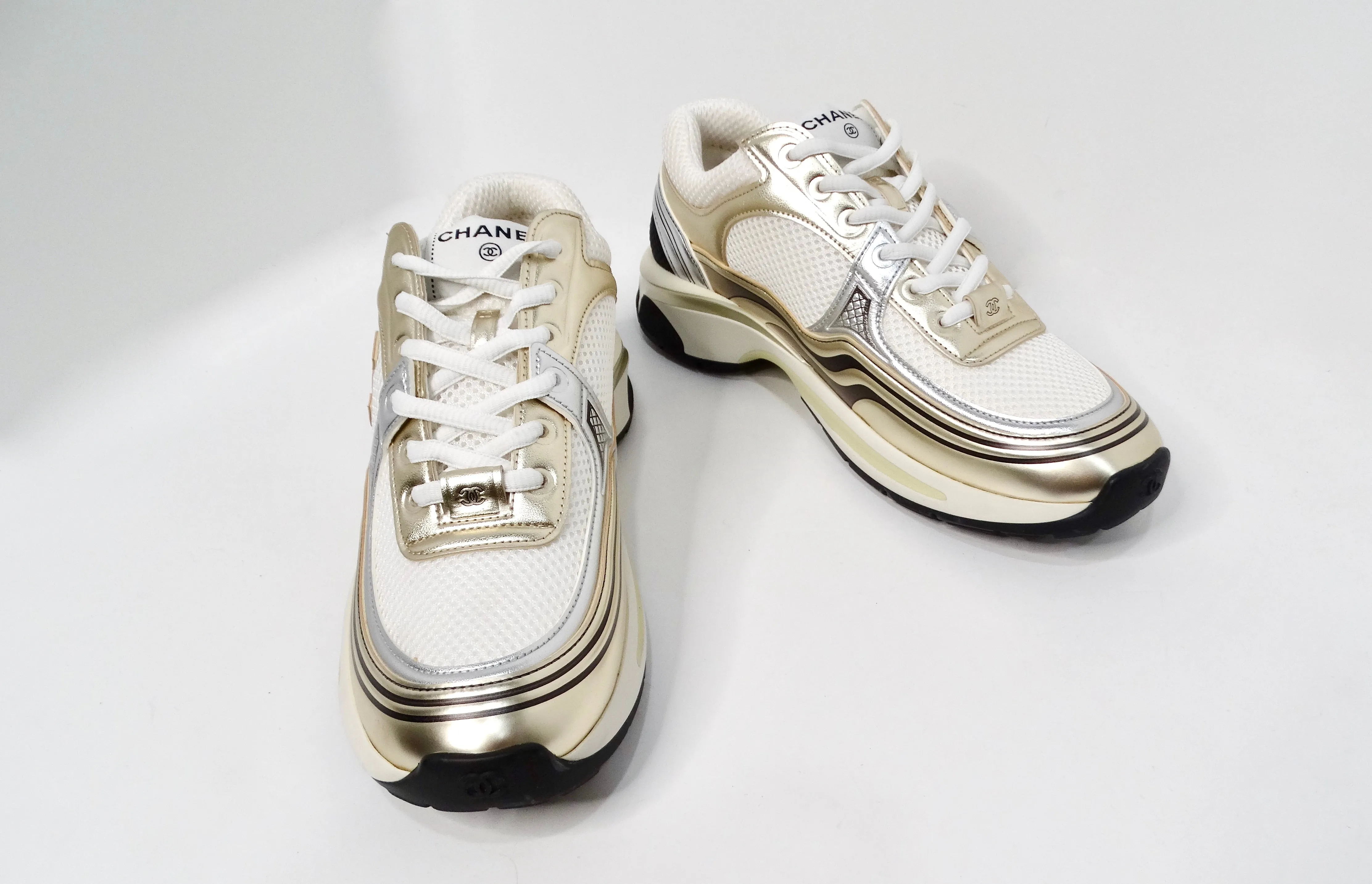 Chanel Metallic Calfskin Stretch Interlocking CC Low-top Sneakers