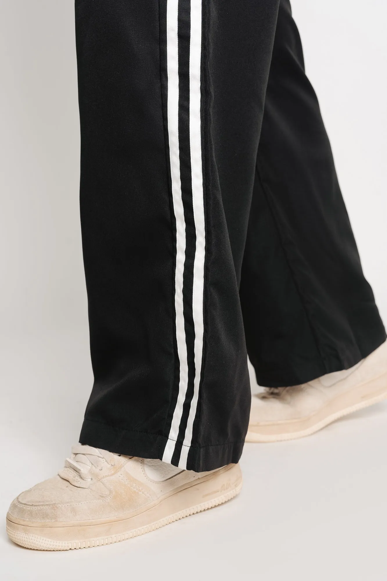 Draw The Line Straight Fit Pants