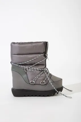 SACAI | QUILTED SNOW BOOTS